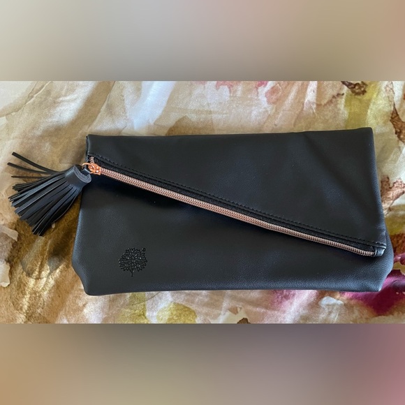 NWOT - Crabtree & Evelyn Black Fold-over Clutch w/ Tassel - Picture 1 of 4